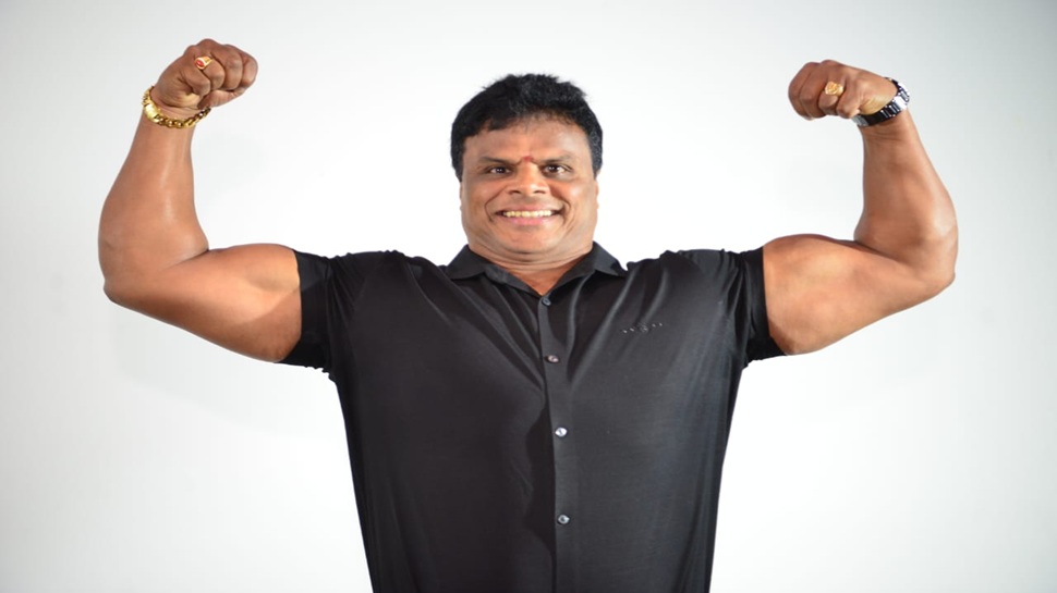 ಅಪ್ಪನ ಆಸೆ ಈಡೇರಿಸಲು 101 ಜನರಿಗೆ ಕಾಶಿಯಾತ್ರೆ ಮಾಡಿಸುತ್ತಿರುವ ಜಿಮ್ ರವಿ ಅಪ್ಪನ ಆಸೆ ಈಡೇರಿಸಲು 101 ಜನರಿಗೆ ಕಾಶಿಯಾತ್ರೆ ಮಾಡಿಸುತ್ತಿರುವ ಜಿಮ್ ರವಿ