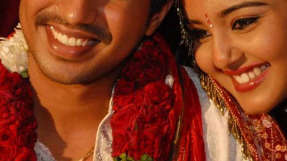 ಚಿತ್ರರಂಗಕ್ಕೆ ಬಿಗ್‌ಶಾಕ್.. ಕ್ಯಾನ್ಸರ್‌ನಿಂದ ಬಳಲುತ್ತಿರುವ ಖ್ಯಾತ ನಟನ ಪತ್ನಿ! ವಿಷಯ ತಿಳಿದು ವಿಚ್ಛೇದನ ನೀಡಿದ ಸ್ಟಾರ್‌ ಹಿರೋ.. 