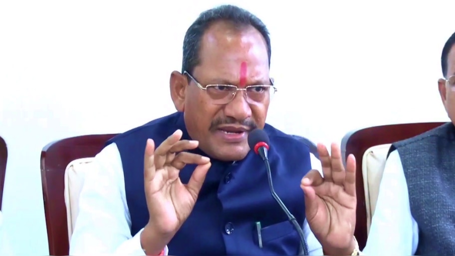 ಮಗನ ಚಾಟಿಂಗ್‌ ಹಿಸ್ಟರಿ ತೋರಿಸಿ, ಸಂತ್ರಸ್ತೆ ವಿರುದ್ದ ಗಂಭೀರ ಆರೋಪ ಮಾಡಿದ ಶಾಸಕ ಪ್ರಭು ಚೌಹಾಣ್..!