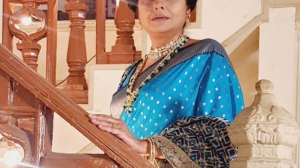 ಖ್ಯಾತ ನಿರ್ದೇಶಕರೊಂದಿಗೆ 11 ವರ್ಷಗಳಿಂದ ಲಿವ್-ಇನ್ ರಿಲೇಷನ್ಶಿಪ್ನಲ್ಲಿರುವ ಹಿರಿಯ ನಟಿ! ಶಾಕಿಂಗ್ ಸೀಕ್ರೆಟ್ ರಿವಿಲ್.. ಖ್ಯಾತ ನಿರ್ದೇಶಕರೊಂದಿಗೆ 11 ವರ್ಷಗಳಿಂದ ಲಿವ್-ಇನ್ ರಿಲೇಷನ್ಶಿಪ್ನಲ್ಲಿರುವ ಹಿರಿಯ ನಟಿ! ಶಾಕಿಂಗ್ ಸೀಕ್ರೆಟ್ ರಿವಿಲ್..