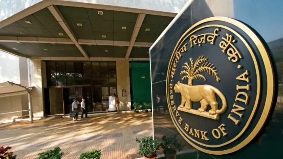ಕರ್ನಾಟಕದ ಈ ಬ್ಯಾಂಕ್ ನ ಲೈಸನ್ಸ್ ರದ್ದುಗೊಳಿಸಿದ RBI : ಎಲ್ಲಾ ವಹಿವಾಟುಗಳನ್ನು ತಕ್ಷಣದಿಂದಲೇ ನಿಲ್ಲಿಸಲು ಆದೇಶ 