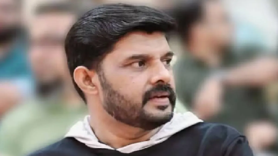 ಇಂಡಸ್ಟ್ರಿಗೆ ಆಘಾತ.. ಕೋಣೆಯಲ್ಲಿ ಶವವಾಗಿ ಪತ್ತೆಯಾದ ಸ್ಟಾರ್ ನಟ! ಏಕಾಏಕಿ ಆಗಿದ್ದೇನು? ಇಂಡಸ್ಟ್ರಿಗೆ ಆಘಾತ.. ಕೋಣೆಯಲ್ಲಿ ಶವವಾಗಿ ಪತ್ತೆಯಾದ ಸ್ಟಾರ್ ನಟ! ಏಕಾಏಕಿ ಆಗಿದ್ದೇನು?