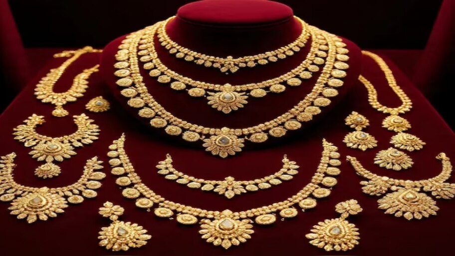 ಚಿನ್ನದ ಮಾರುಕಟ್ಟೆಯಲ್ಲಿ ಸಂಚಲನಕಾರಿ ಬದಲಾವಣೆಗಳು :ನೀವು ಕೂಡಾ ಈ ಮಳಿಗೆಗಳಲ್ಲಿ ಬಂಗಾರ ಖರೀದಿಸುತ್ತೀರಾ ? 