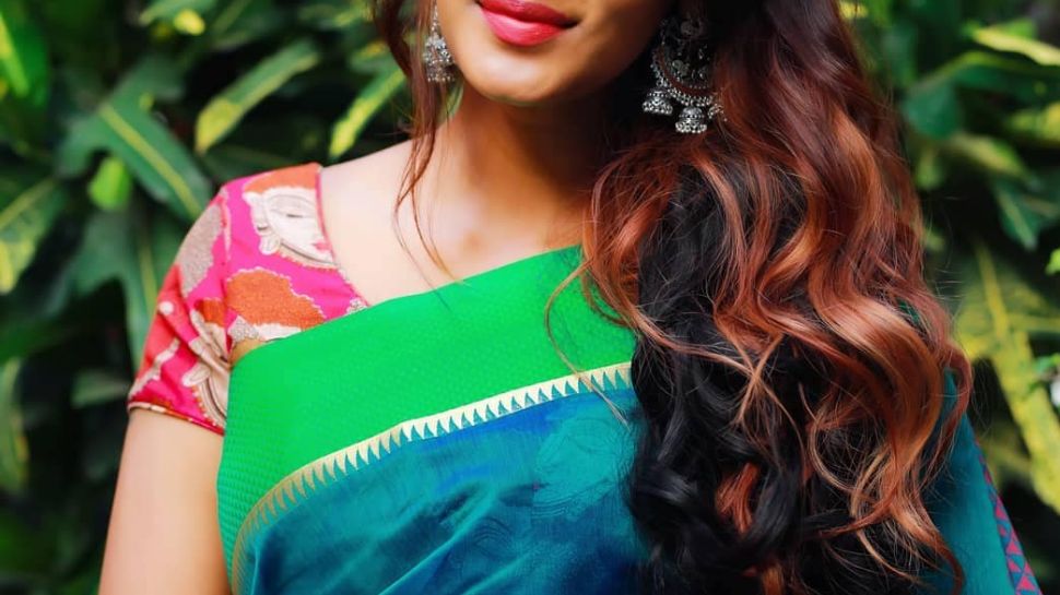 ಮೂರು ವರ್ಷಗಳಿಂದ ತಲೆಮರೆಸಿಕೊಂಡಿದ್ದ ಸ್ಟಾರ್ ಹೀರೋಯಿನ್! ತಕ್ಷಣ ನಟಿಯನ್ನು ಬಂಧಿಸುವಂತೆ ಕೋರ್ಟ್ ಆದೇಶ.. ಮೂರು ವರ್ಷಗಳಿಂದ ತಲೆಮರೆಸಿಕೊಂಡಿದ್ದ ಸ್ಟಾರ್ ಹೀರೋಯಿನ್! ತಕ್ಷಣ ನಟಿಯನ್ನು ಬಂಧಿಸುವಂತೆ ಕೋರ್ಟ್ ಆದೇಶ..