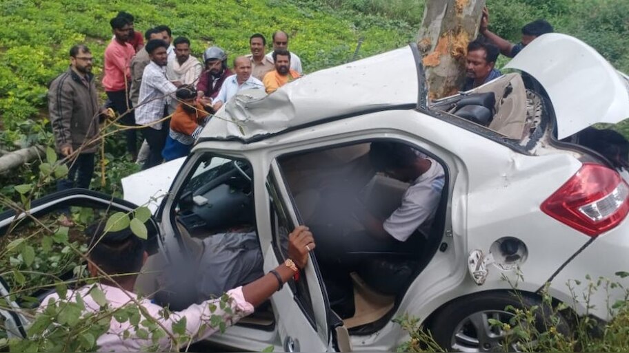 ಬೆಳಗಾವಿಯಲ್ಲಿ ಭೀಕರ ರಸ್ತೆ ಅಪಘಾತ ಇಬ್ಬರ ದುರ್ಮರಣ, ಓರ್ವ ಆಸ್ಪತ್ರೆಗೆ ದಾಖಲು 