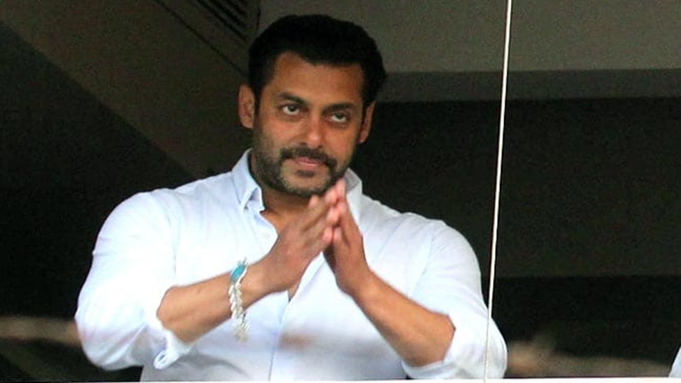 "ನನಗೀಗ ವಯಸ್ಸಾಗಿದೆ".. ಎನ್ನುತ್ತಾ ದೊಡ್ಡ ನಿರ್ಧಾರ ತೆಗೆದುಕೊಂಡ ಸಲ್ಮಾನ್ ಖಾನ್! ಆಸೆಯಿಂದ ಕಾಯುತ್ತಿದ್ದ ಅಭಿಮಾನಿಗಳಿಗೆ ಬೇಸರ "ನನಗೀಗ ವಯಸ್ಸಾಗಿದೆ".. ಎನ್ನುತ್ತಾ ದೊಡ್ಡ ನಿರ್ಧಾರ ತೆಗೆದುಕೊಂಡ ಸಲ್ಮಾನ್ ಖಾನ್! ಆಸೆಯಿಂದ ಕಾಯುತ್ತಿದ್ದ ಅಭಿಮಾನಿಗಳಿಗೆ ಬೇಸರ