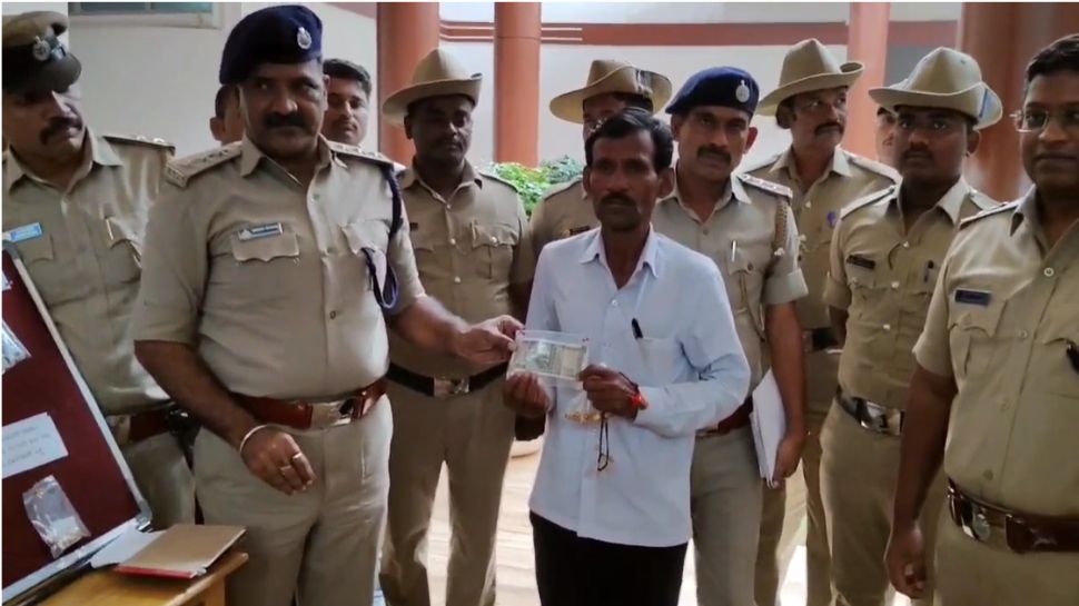 ಎರಡು ದಿನಗಳಲ್ಲಿ ಕಳ್ಳತನ ಪ್ರಕರಣ ಬೇಧಿಸಿದ ಪೊಲೀಸರು ಎರಡು ದಿನಗಳಲ್ಲಿ ಕಳ್ಳತನ ಪ್ರಕರಣ ಬೇಧಿಸಿದ ಪೊಲೀಸರು