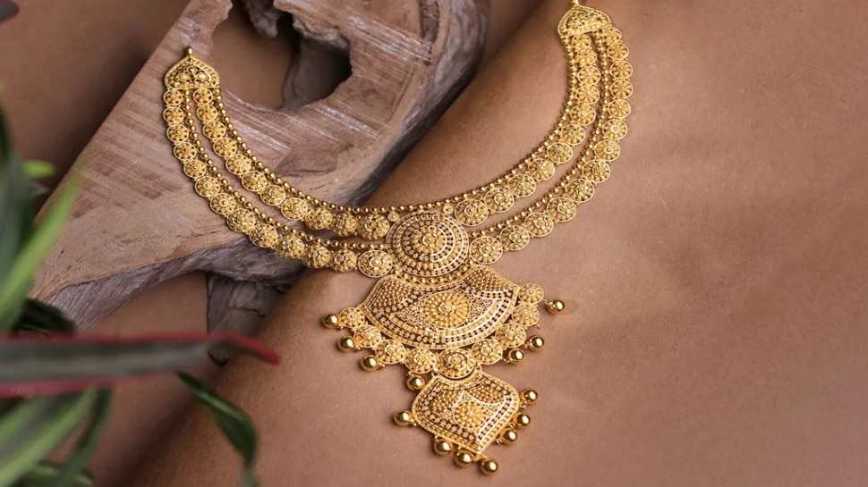  Drop in gold rate 