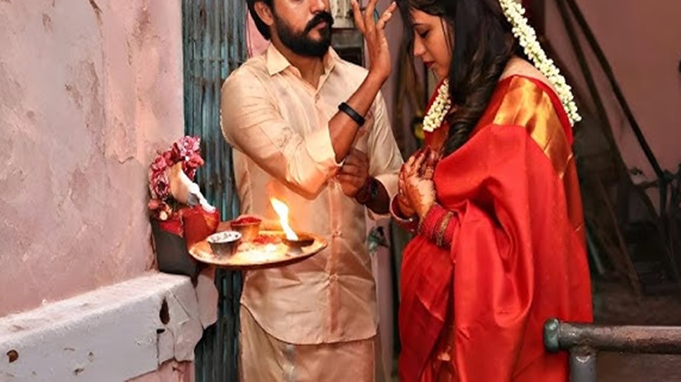 ಇತ್ತೀಚೆಗಷ್ಟೇ ಎರಡನೇ ಮದುವೆ.. ಕಾನೂನಿಗೆ ಹೆದರಿ ಮೊದಲ ಪತ್ನಿಯ ಜೊತೆ ಒಂದಾದ ಸ್ಟಾರ್ ನಟ! ಶಾಕ್ನಲ್ಲಿ ಫ್ಯಾನ್ಸ್ ಇತ್ತೀಚೆಗಷ್ಟೇ ಎರಡನೇ ಮದುವೆ.. ಕಾನೂನಿಗೆ ಹೆದರಿ ಮೊದಲ ಪತ್ನಿಯ ಜೊತೆ ಒಂದಾದ ಸ್ಟಾರ್ ನಟ! ಶಾಕ್ನಲ್ಲಿ ಫ್ಯಾನ್ಸ್