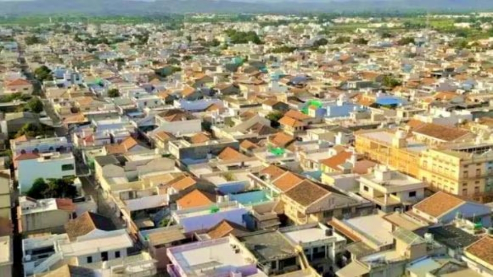 ಇದೇ ನೋಡಿ ಏಷ್ಯಾದಲ್ಲೇ ಅತ್ಯಂತ ಶ್ರೀಮಂತ ಗ್ರಾಮ..! 7000 ಕೋಟಿ ಠೇವಣಿ, ಈ ಹಳ್ಳಿ ಇರೋದು ನಮ್ಮ ದೇಶದಲ್ಲೇ ಇದೇ ನೋಡಿ ಏಷ್ಯಾದಲ್ಲೇ ಅತ್ಯಂತ ಶ್ರೀಮಂತ ಗ್ರಾಮ..! 7000 ಕೋಟಿ ಠೇವಣಿ, ಈ ಹಳ್ಳಿ ಇರೋದು ನಮ್ಮ ದೇಶದಲ್ಲೇ