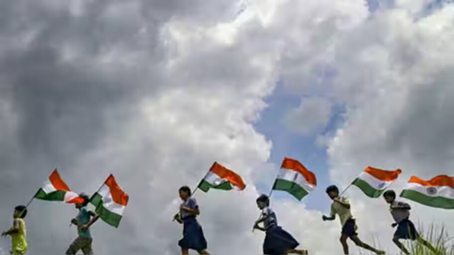 ಮೊದಲ ಬಾರಿಗೆ ತ್ರಿವರ್ಣ ಧ್ವಜ ಹಾರಿಸಲು ಮುಂದಾದ ಈ 14 ಹಳ್ಳಿಗಳು..! ಇದುವರೆಗೂ ಏಕೆ ಹಾರಿಸಿಲ್ಲ ಗೊತ್ತಾ?