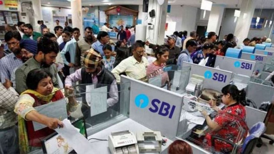 SBI Charges Hike: ಎಸ್‌ಬಿಐ ಗ್ರಾಹಕರಿಗೆ ಬಿಗ್‌ ಶಾಕ್...‌ ಈ ರೀತಿಯ ಹಣ ವರ್ಗಾವಣೆ ಮೇಲಿನ ಶುಲ್ಕದಲ್ಲಿ ಭಾರೀ ಹೆಚ್ಚಳ! 