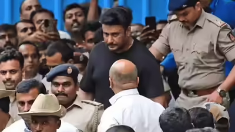 ಮತ್ತೆ ಜೈಲು ಪಾಲಾದ ನಟ ದರ್ಶನ್ ಹಾಗೂ ಪವಿತ್ರ ಗೌಡ ಗ್ಯಾಂಗ್ : ರೇಣುಕಾ ಸ್ವಾಮಿ ಪತ್ನಿ, ತಂದೆ ಹೇಳಿದ್ದೇನು? ಮತ್ತೆ ಜೈಲು ಪಾಲಾದ ನಟ ದರ್ಶನ್ ಹಾಗೂ ಪವಿತ್ರ ಗೌಡ ಗ್ಯಾಂಗ್ : ರೇಣುಕಾ ಸ್ವಾಮಿ ಪತ್ನಿ, ತಂದೆ ಹೇಳಿದ್ದೇನು?