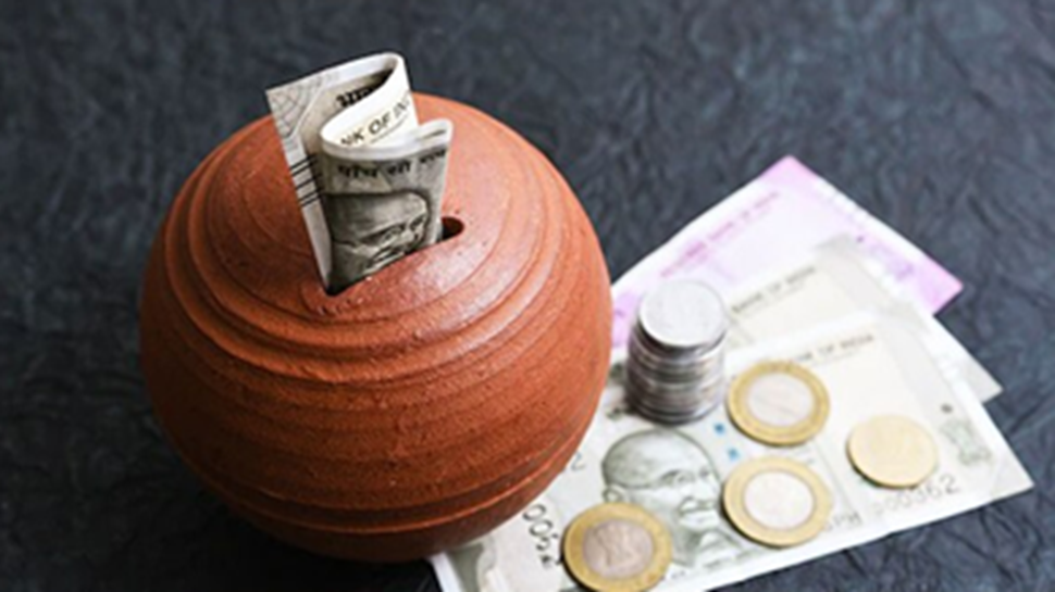 SBI vs ICICI Bank vs HDFC Bank: ಕನಿಷ್ಠ ಬ್ಯಾಲೆನ್ಸ್ ಅವಶ್ಯಕತೆಯನ್ನು ಪರಿಶೀಲಿಸುವವರೆಗೆ ನಿಮ್ಮ Savings Account ತೆರೆಯಬೇಡಿ...! SBI vs ICICI Bank vs HDFC Bank: ಕನಿಷ್ಠ ಬ್ಯಾಲೆನ್ಸ್ ಅವಶ್ಯಕತೆಯನ್ನು ಪರಿಶೀಲಿಸುವವರೆಗೆ ನಿಮ್ಮ Savings Account ತೆರೆಯಬೇಡಿ...!