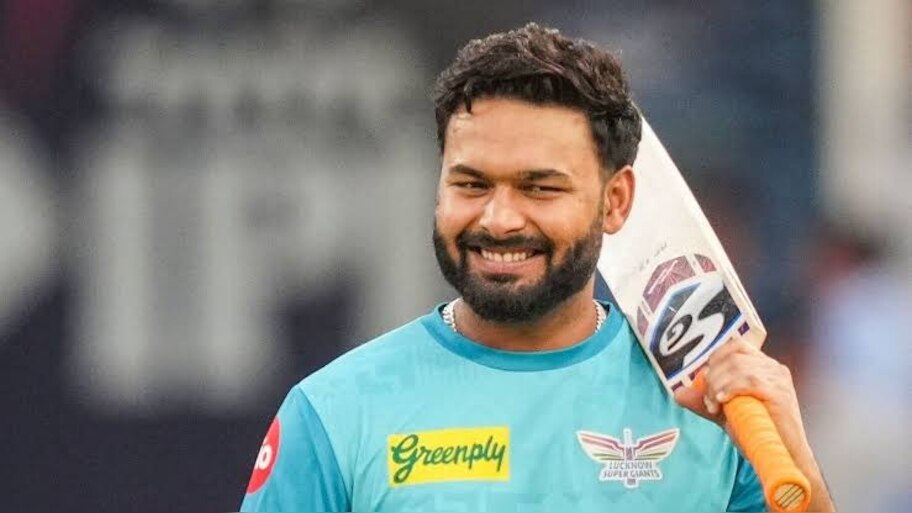ಕೋಟಿಗಟ್ಟಲೆ ಹಣವಿದ್ದರೂ ಸ್ಟಾರ್‌ ಕ್ರಿಕೇಟಿಗ ಈ ನಿರ್ಧಾರ ಮಾಡಿದ್ದೇಕೆ? ಅಭಿಮಾನಿಗಳ ಕೆಂಗಣ್ಣಿಗೆ ಗುರಿಯಾದ ರಿಷಬ್‌ ಪಂತ್‌ 