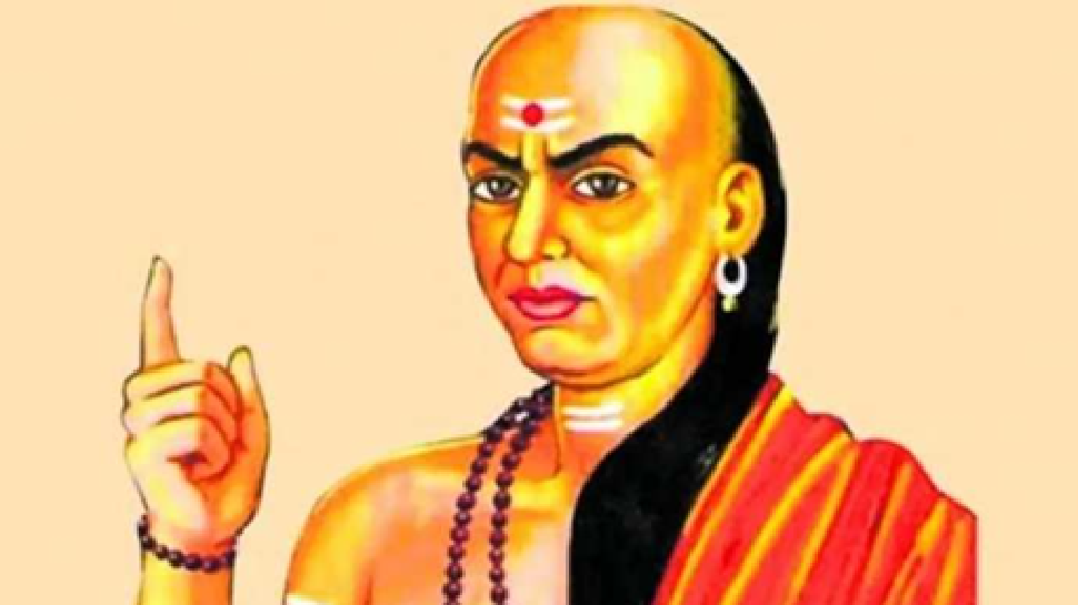 Chanakya Niti: ಈ 4 ಒಳ್ಳೆಯ ಅಭ್ಯಾಸಗಳು ನಿಮ್ಮ ಎಲ್ಲಾ ದುಃಖಗಳಿಂದಲೂ ಮುಕ್ತಿ ನೀಡುತ್ತವೆ... Chanakya Niti: ಈ 4 ಒಳ್ಳೆಯ ಅಭ್ಯಾಸಗಳು ನಿಮ್ಮ ಎಲ್ಲಾ ದುಃಖಗಳಿಂದಲೂ ಮುಕ್ತಿ ನೀಡುತ್ತವೆ...