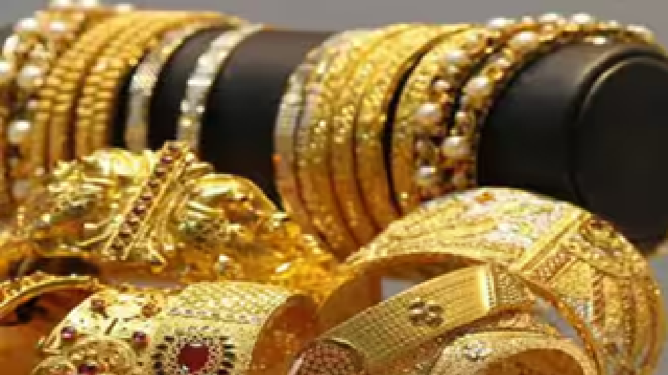 Gold Price: ಚಿನ್ನದ ಬೆಲೆ ಇಳಿಯುತ್ತೋ ಅಥವಾ ಏರುತ್ತೋ? ಹೂಡಿಕೆಗೆ ಇದು ಸೂಕ್ತ ಸಮಯವೇ? Gold Price: ಚಿನ್ನದ ಬೆಲೆ ಇಳಿಯುತ್ತೋ ಅಥವಾ ಏರುತ್ತೋ? ಹೂಡಿಕೆಗೆ ಇದು ಸೂಕ್ತ ಸಮಯವೇ?