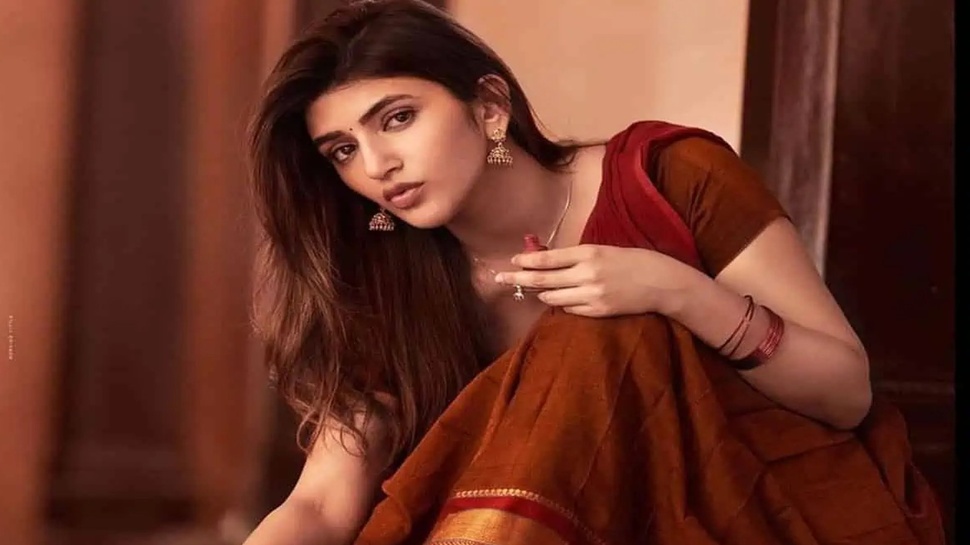 "ರಾತ್ರಿಯ ವೇಳೆ ನಾನೊಬ್ಬಳೇ ಮಲಗಲಾರೆ".. ನಟಿ ಶ್ರೀಲೀಲಾ ಶಾಕಿಂಗ್ ಕಾಮೆಂಟ್ಸ್ ವೈರಲ್ "ರಾತ್ರಿಯ ವೇಳೆ ನಾನೊಬ್ಬಳೇ ಮಲಗಲಾರೆ".. ನಟಿ ಶ್ರೀಲೀಲಾ ಶಾಕಿಂಗ್ ಕಾಮೆಂಟ್ಸ್ ವೈರಲ್