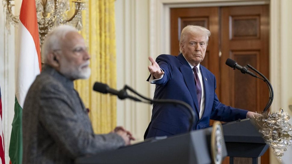 'ಭಾರತ-ಪಾಕ್ ಯುದ್ದ ನಿಲ್ಲಿಸಲು ಧಮ್ಮಿಕಿ ಹಾಕಿದ್ದೆ' ಎಂದ ಟ್ರಂಪ್ 'ಭಾರತ-ಪಾಕ್ ಯುದ್ದ ನಿಲ್ಲಿಸಲು ಧಮ್ಮಿಕಿ ಹಾಕಿದ್ದೆ' ಎಂದ ಟ್ರಂಪ್