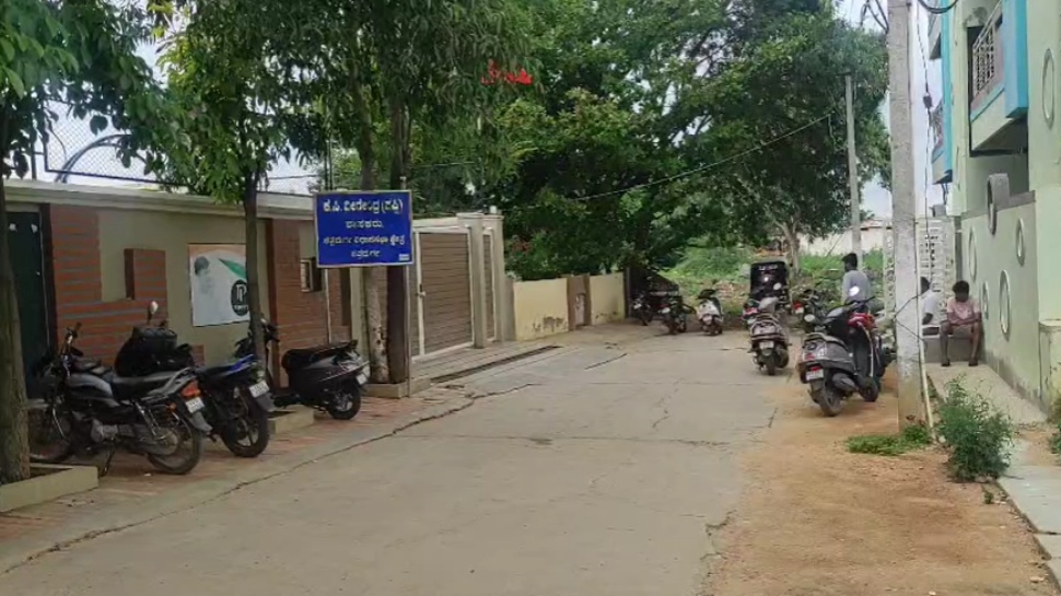 ನ್ಯಾಯಾಂಗ ಬಂಧನದಲ್ಲಿ ಇರುವಾಗಲೇ ಮತ್ತೊಮ್ಮೆ ಶಾಕ್ ಕೊಟ್ಟ ಅಧಿಕಾರಿಗಳು : ವೀರೇಂದ್ರ ಪಪ್ಪಿ ಮನೆ ಮೇಲೆ ಮತ್ತೆ ಇಡಿ ದಾಳಿ ನ್ಯಾಯಾಂಗ ಬಂಧನದಲ್ಲಿ ಇರುವಾಗಲೇ ಮತ್ತೊಮ್ಮೆ ಶಾಕ್ ಕೊಟ್ಟ ಅಧಿಕಾರಿಗಳು : ವೀರೇಂದ್ರ ಪಪ್ಪಿ ಮನೆ ಮೇಲೆ ಮತ್ತೆ ಇಡಿ ದಾಳಿ