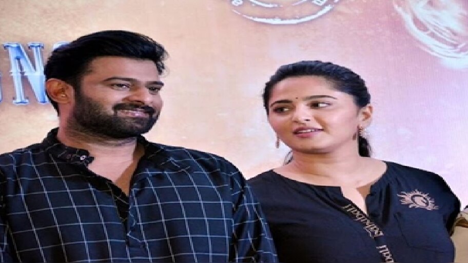 ಪ್ರೇಮ ಚಿಗುರುವ ಮುನ್ಸೂಚನೆ ಕೊಟ್ರಾ ಅನುಷ್ಕಾ..? ಪ್ರಬಾಸ್‌ ಮೇಲಿರುವ ಪ್ರೀತಿಯನ್ನು ಶಾಕಿಂಗ್‌ ಹೇಳಿಕೆ ಮೂಲಕ ಬಹಿರಂಗ ಪಡಿಸಿದ ನಟಿ