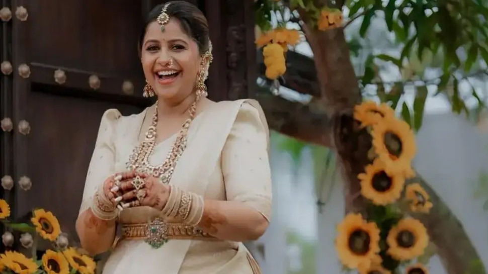 Anushree wedding saree price
