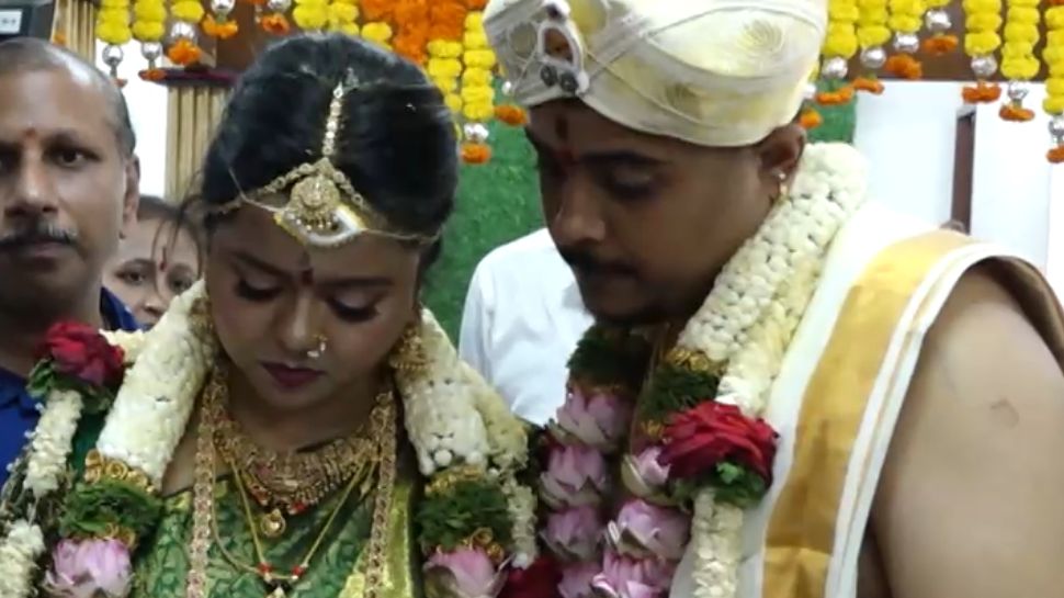 ಹೊಸ ಜೀವನಕ್ಕೆ ಅರ್ಥಪೂರ್ಣ ಆರಂಭ: ಮೈಸೂರಿನ ನವಜೋಡಿ ಮಾನವೀಯತೆಗೆ ಮಾದರಿ ಹೊಸ ಜೀವನಕ್ಕೆ ಅರ್ಥಪೂರ್ಣ ಆರಂಭ: ಮೈಸೂರಿನ ನವಜೋಡಿ ಮಾನವೀಯತೆಗೆ ಮಾದರಿ