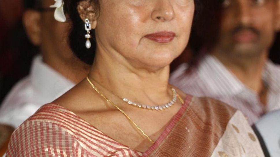 ಲೆಕ್ಕವಿಲ್ಲದಷ್ಟು ನಟರಿಂದ ಪ್ರೇಮಪತ್ರಗಳು ಬಂದರೂ ಈ ನಟಿ ಮದುವೆಯಾಗಿದ್ದು ವಿವಾಹಿತ ನಾಯಕನನ್ನೇ! ಪ್ರೀತಿ ಕುರುಡು ಎನ್ನುವುದು ಇದಕ್ಕೆ.. ಲೆಕ್ಕವಿಲ್ಲದಷ್ಟು ನಟರಿಂದ ಪ್ರೇಮಪತ್ರಗಳು ಬಂದರೂ ಈ ನಟಿ ಮದುವೆಯಾಗಿದ್ದು ವಿವಾಹಿತ ನಾಯಕನನ್ನೇ! ಪ್ರೀತಿ ಕುರುಡು ಎನ್ನುವುದು ಇದಕ್ಕೆ..