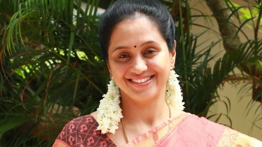 ಕೋಟ್ಯಾಧಿಪತಿಯನ್ನು ಬಿಟ್ಟು ಪ್ರೀತಿಸಿದವನನ್ನೇ ದೇವಸ್ಥಾನದಲ್ಲಿ ಮದುವೆಯಾದ ಖ್ಯಾತ ನಟಿ! ಪ್ರೀತಿಗೆ ಇರೋ ಶಕ್ತಿನೇ ಅಂತದ್ದು ಅಲ್ವಾ.. 