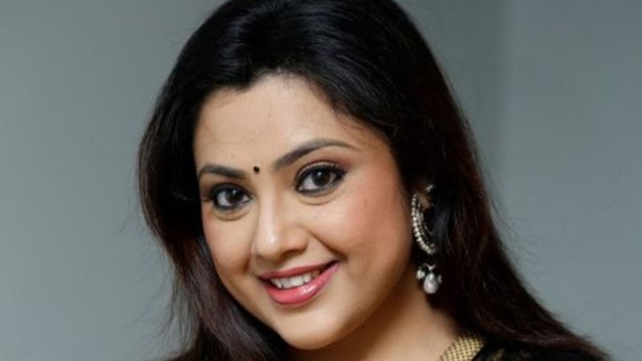 ʼನಾನು ಆ ನಟನೊಂದಿಗೆ ಪ್ರೀತಿ..ʼ ಎರಡನೇ ಮದುವೆ ಬಗ್ಗೆ ಕೊನೆಗೂ ಮೌನ ಮುರಿದ ಖ್ಯಾತ ನಟಿ ಮೀನಾ!