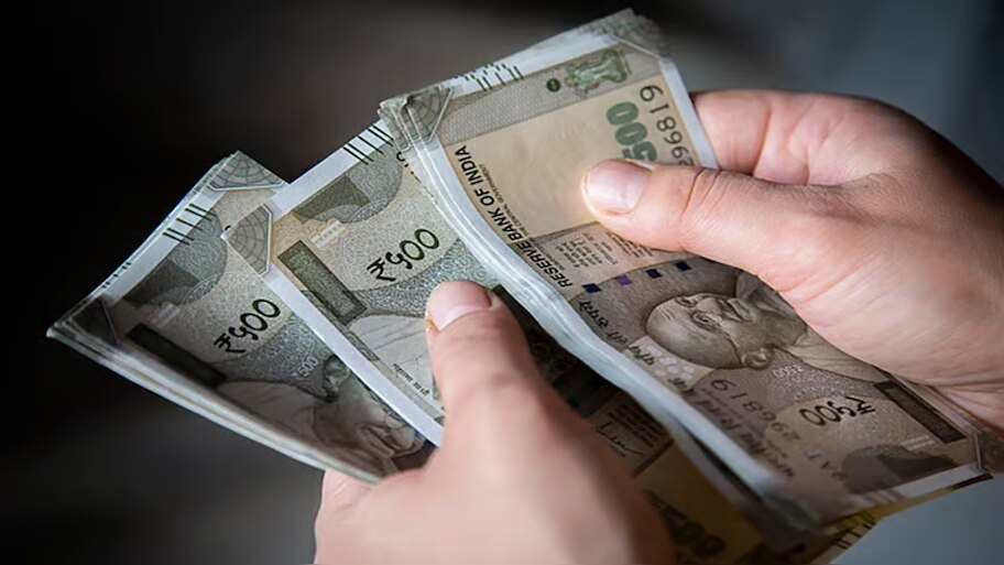 RBI ನಿಂದ ₹500 ಮುಖಬೆಲೆಯ ನೋಟುಗಳಿಗೆ ಕಡಿವಾಣ! ಈ ದಿನದಂದಲೇ ಜಾರಿಯಾಗಲಿದೆ ಹೊಸ ನಿಯಮ...