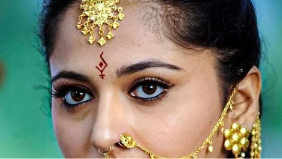 ಬೆಂಗಳೂರಿನ ಶಾಲೆಯಲ್ಲಿ ಶಿಕ್ಷಕಿಯಾಗಿದ್ದ ಈಕೆ ಈಗ ಸೌತ್ ಸಿನಿಮಾ ಇಂಡಸ್ಟ್ರಿಯ ಟಾಪ್ ಹೀರೋಯಿನ್... 
