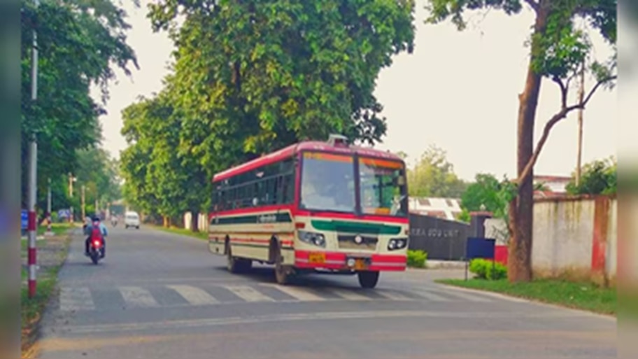 6,159 ಪೋನ್ ಕರೆಗಳು, 315 ಸಂದೇಶಗಳು...ಪ್ರೀತಿಗಾಗಿ ಮಹಿಳಾ ಕಂಡಕ್ಟರ್ ನ್ನು ಬೆನ್ನತ್ತಿದ ಭೂಪ..! ಕೊನೆಗೆ ಆಗಿದ್ದೇನು?