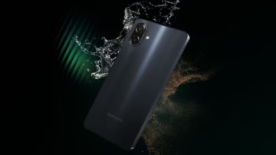 ಸದ್ದಿಲ್ಲದೇ ಅಗ್ಗದ ಫೋನ್ ಬಿಡುಗಡೆ ಮಾಡಿದ Samsung:  7,000 ರೂ.ಗಿಂತ ಕಡಿಮೆ ಬೆಲೆಯ ಫೋನ್ ಮಾರುಕಟ್ಟೆಗೆ ಲಗ್ಗೆ  