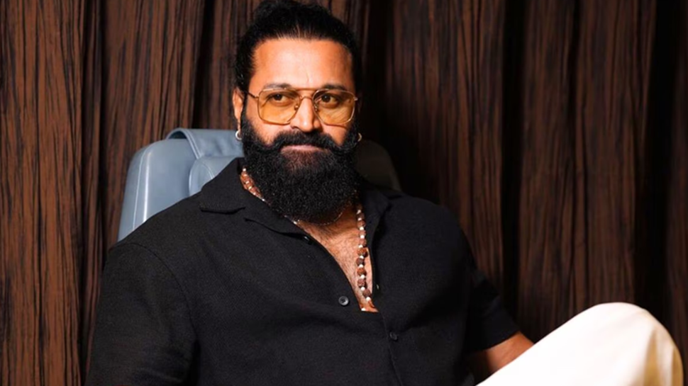 9 ವರ್ಷದ ಹಿಂದೆ ಕೇವಲ ಒಂದು ಶೋ ಪ್ರದರ್ಶನಕ್ಕಾಗಿ ಪರದಾಡಿದ್ದ ನಟ ರಿಷಬ್ ಶೆಟ್ಟಿ...! 9 ವರ್ಷದ ಹಿಂದೆ ಕೇವಲ ಒಂದು ಶೋ ಪ್ರದರ್ಶನಕ್ಕಾಗಿ ಪರದಾಡಿದ್ದ ನಟ ರಿಷಬ್ ಶೆಟ್ಟಿ...!