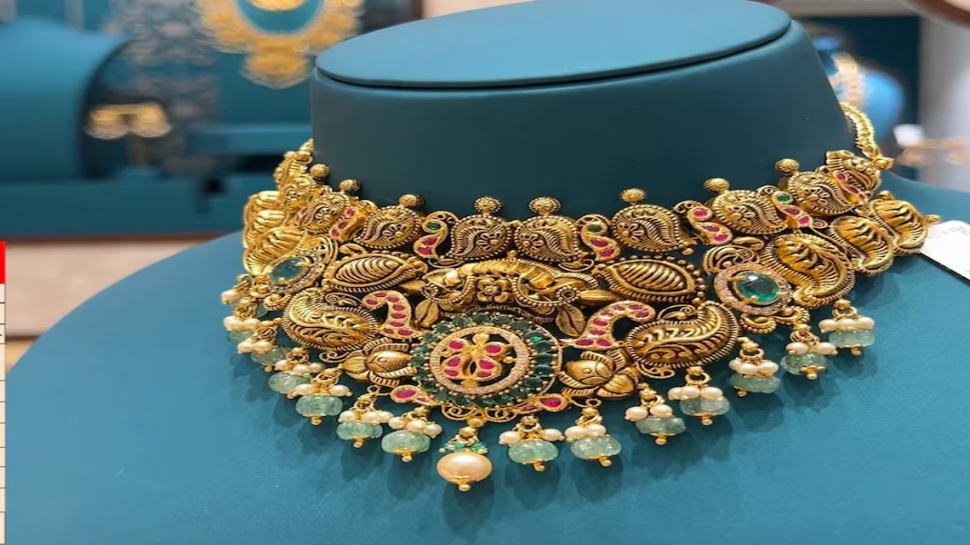 ಚಿನ್ನದ ಶರವೇಗಕ್ಕೆ ಬ್ರೇಕ್ : ಏರಿಕೆ ಕಂಡ ಸ್ಪೀಡ್ ನಲ್ಲೇ ಬಂಗಾರದ ದರ ಕುಸಿತ ! ಆದರೆ ನಡುಕ ಹುಟ್ಟಿಸುವುದು ಬೆಳ್ಳಿ ಚಿನ್ನದ ಶರವೇಗಕ್ಕೆ ಬ್ರೇಕ್ : ಏರಿಕೆ ಕಂಡ ಸ್ಪೀಡ್ ನಲ್ಲೇ ಬಂಗಾರದ ದರ ಕುಸಿತ ! ಆದರೆ ನಡುಕ ಹುಟ್ಟಿಸುವುದು ಬೆಳ್ಳಿ