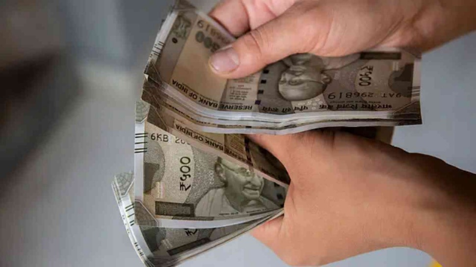 ಸರ್ಕಾರಿ ನೌಕರರ ಬೋನಸ್, ತುಟ್ಟಿಭತ್ಯೆ ಏರಿಕೆ ಬೆನ್ನಲ್ಲೇ ಮತ್ತೊಂದು ಸಿಹಿ ಸುದ್ದಿ ! ವೇತನದಲ್ಲಿ 9% ವೇತನ ಹೆಚ್ಚಳ