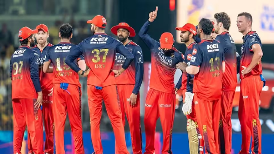 ಹರಾಜಿನಲ್ಲಿ T20 ಸ್ಪೆಷಲಿಸ್ಟ್‌ಗಳು.. RCB ಉಳಿಸಿಕೊಂಡ ಪಟ್ಟಿ ಇಲ್ಲಿದೆ.. ಯಾರ್ಯಾರಿದ್ದಾರೆ ಗೊತ್ತಾ?