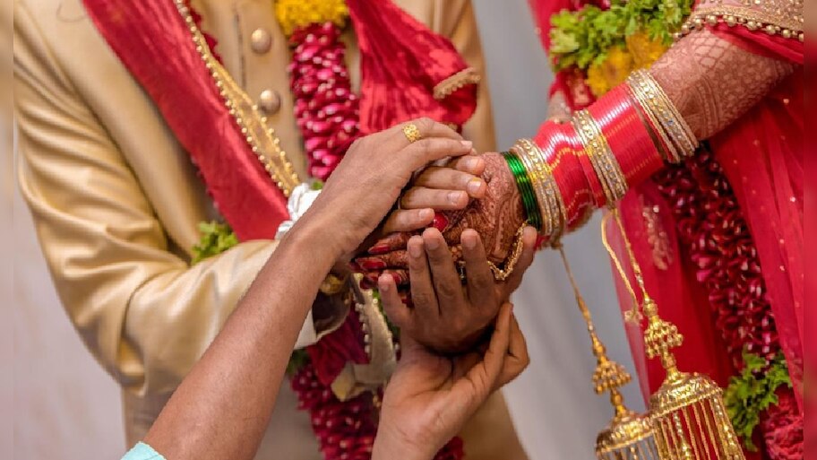 ಒಂದಕ್ಕಿಂತ ಹೆಚ್ಚು ಮದುವೆಯಾಗುವ ಮೊದಲು ಕಾನೂನು ನಿಯಮ ಗೊತ್ತಿರಲಿ! ಈ ತಪ್ಪು ಮಾಡಿದ್ರೆ 7 ವರ್ಷ ಜೈಲು ಫಿಕ್ಸ್‌
