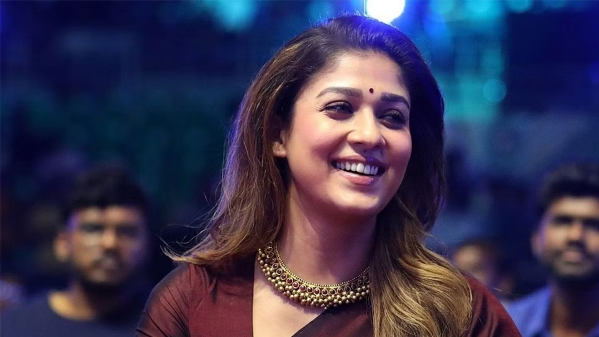 ಇಂಡಸ್ಟ್ರಿಗೆ ಎಂಟ್ರಿಕೊಡುವ ಮುನ್ನ ನಯನತಾರಾ ಏನು ಕೆಲಸ ಮಾಡುತ್ತಿದ್ರು ಗೊತ್ತೇ? ವಿಡಿಯೋ ನೋಡಿದ್ರೆ ಶಾಕ್ ಆಗ್ತೀರಾ.. ಇಂಡಸ್ಟ್ರಿಗೆ ಎಂಟ್ರಿಕೊಡುವ ಮುನ್ನ ನಯನತಾರಾ ಏನು ಕೆಲಸ ಮಾಡುತ್ತಿದ್ರು ಗೊತ್ತೇ? ವಿಡಿಯೋ ನೋಡಿದ್ರೆ ಶಾಕ್ ಆಗ್ತೀರಾ..