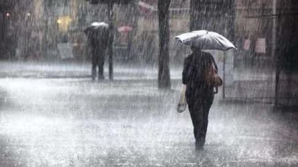 Monsoon Alert: ಮುಂದಿನ ಎರಡು ದಿನಗಳ ಕಾಲ 5 ರಾಜ್ಯಗಳಲ್ಲಿ ಭಾರೀ ಮಳೆ..! ಹವಾಮಾನ ಇಲಾಖೆ ಎಚ್ಚರಿಕೆ Monsoon Alert: ಮುಂದಿನ ಎರಡು ದಿನಗಳ ಕಾಲ 5 ರಾಜ್ಯಗಳಲ್ಲಿ ಭಾರೀ ಮಳೆ..! ಹವಾಮಾನ ಇಲಾಖೆ ಎಚ್ಚರಿಕೆ