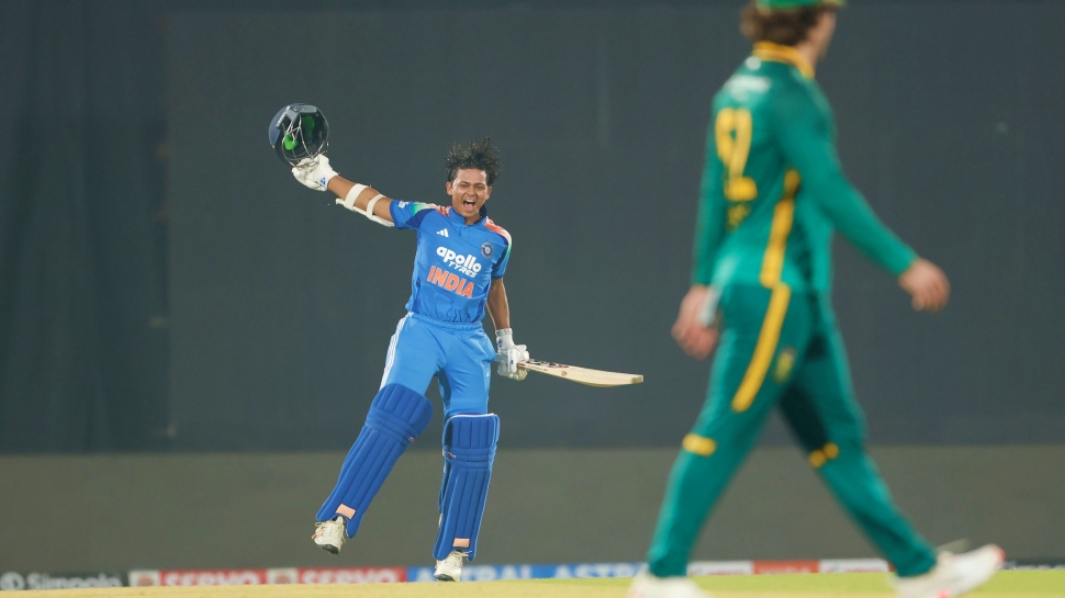 IND vs SA: ರಾಹುಲ್ ಪಡೆಗೆ ಭರ್ಜರಿ ಗೆಲುವು.. ಹಳೆ ಸೇಡು ತೀರಿಸಿಕೊಂಡ ಭಾರತ IND vs SA: ರಾಹುಲ್ ಪಡೆಗೆ ಭರ್ಜರಿ ಗೆಲುವು.. ಹಳೆ ಸೇಡು ತೀರಿಸಿಕೊಂಡ ಭಾರತ