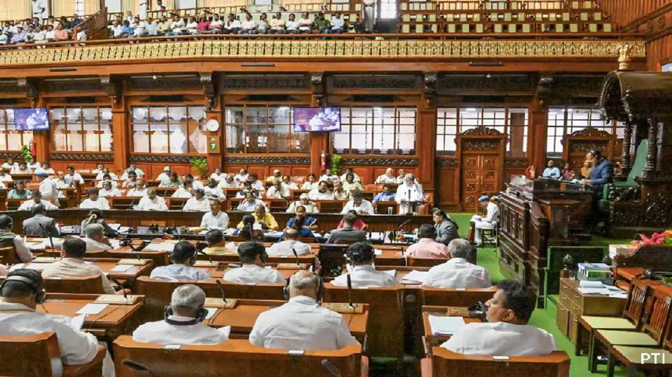 ವಿಧಾನಸಭೆಯಲ್ಲಿ ದ್ವೇಷ ಭಾಷಣದ ಕಿಚ್ಚು: ಸರ್ಕಾರದ ವಿರುದ್ಧ ಬಿಜೆಪಿ ಶಾಸಕರ ರೊಚ್ಚು..! ವಿಧಾನಸಭೆಯಲ್ಲಿ ದ್ವೇಷ ಭಾಷಣದ ಕಿಚ್ಚು: ಸರ್ಕಾರದ ವಿರುದ್ಧ ಬಿಜೆಪಿ ಶಾಸಕರ ರೊಚ್ಚು..!