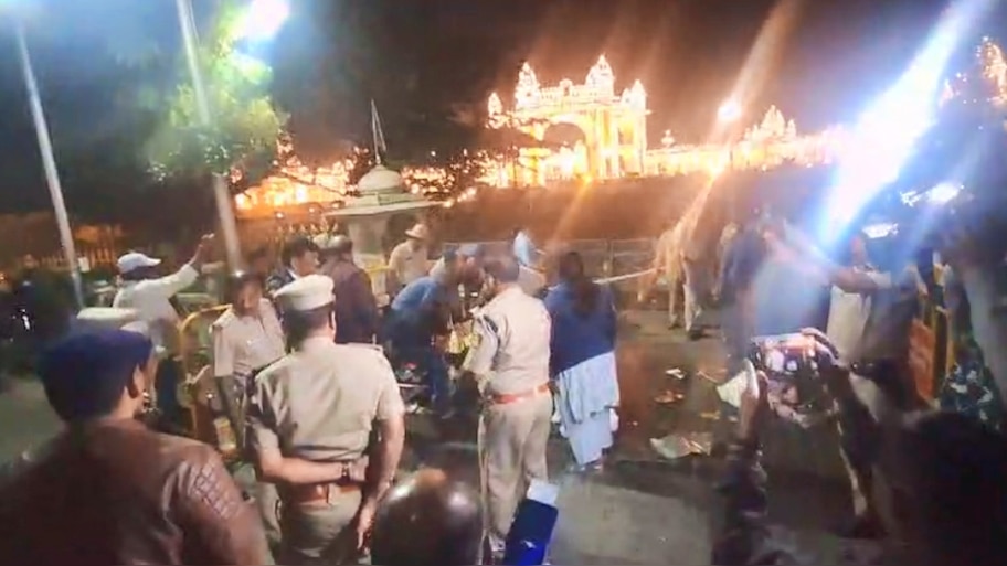 ಮೈಸೂರು ಅರಮನೆ ಬಳಿ ಭಾರೀ ಸ್ಪೋಟ..! 1 ಸಾವು, 4 ಜನರಿಗೆ ಗಂಭೀರ ಗಾಯ