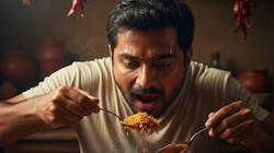 ಊಟ ಮಾಡುವಾಗ ಬೆವರುತ್ತೀದ್ದೀರಾ..? ಅದು ಈ ಕಾಯಿಲೆಯ ಲಕ್ಷಣ.. ತಕ್ಷಣ ವೈದ್ಯರ ಬಳಿ ಹೋಗಿ..