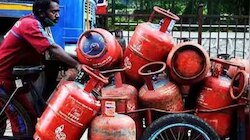 ಕೇಂದ್ರ ಸರ್ಕಾರದಿಂದ ಡಬಲ್ ಶಾಕ್! ಮೇ 1ರಿಂದ LPG ಬೆಲೆ ಏರಿಕೆ, ಸಿಲಿಂಡರ್ ಬುಕಿಂಗ್ ನಿಯಮಗಳಲ್ಲೂ ಬದಲಾವಣೆ!
