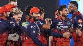 IPL ನಲ್ಲಿ ಸ್ಪೆಷಲ್ ರೆಕಾರ್ಡ್ ಮಾಡಿದ ಭುವನೇಶ್ವರ್..‌ ಕೊನೆ ಬಾಲ್‌ನಲ್ಲಿ ರೋಚಕವಾಗಿ ಗೆದ್ದ RCB