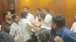 ಕೆಪಿಸಿಸಿ ಕಚೇರಿಯಲ್ಲೇ ಕಾಂಗ್ರೆಸ್‌ ಮುಖಂಡರ ಹೊಡೆಬಡಿದಾಟ! 