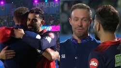 RCB ಅಭಿಮಾನಿಗಳಿಗೆ ಗುಡ್‌ನ್ಯೂಸ್‌.. ತಂಡ ಸೇರಿಕೊಂಡ ABD, ಮೈದಾನದಲ್ಲಿ ಕೊಹ್ಲಿ ಜೊತೆ ಚರ್ಚೆ!