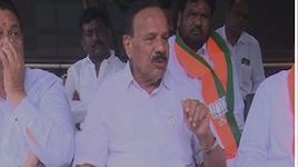 'ಸರ್ಕಾರದಲ್ಲಿ ದುಡ್ಡಿಲ್ಲ, ಕೊಳ್ಳೆ ಹೊಡೆಯುವುದಷ್ಟೇ ಇವರ ಜಾಯಮಾನ' ಮಾಜಿ ಸಿಎಂ ಡಿ.ವಿ. ಸದಾನಂದಗೌಡ